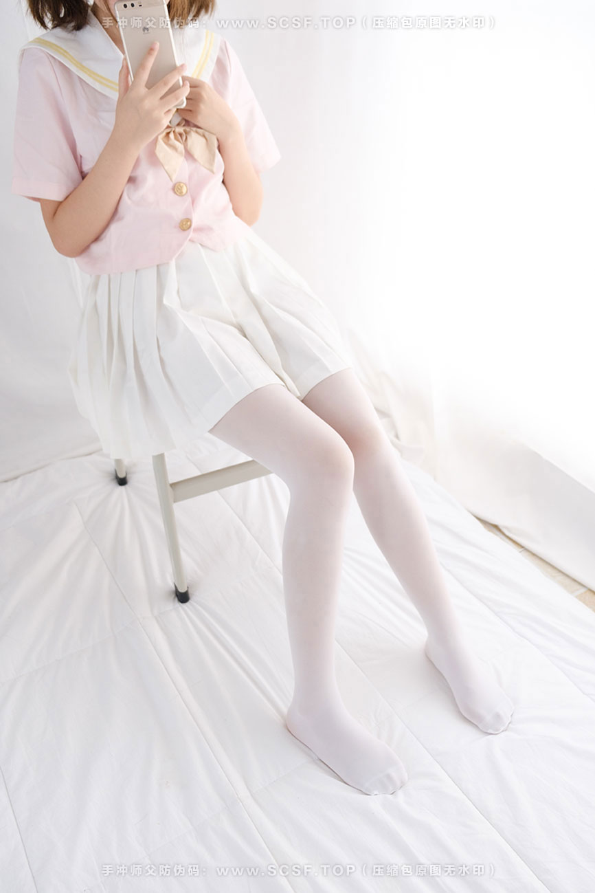 喵写真 [55P][360M]课桌上白丝水手服