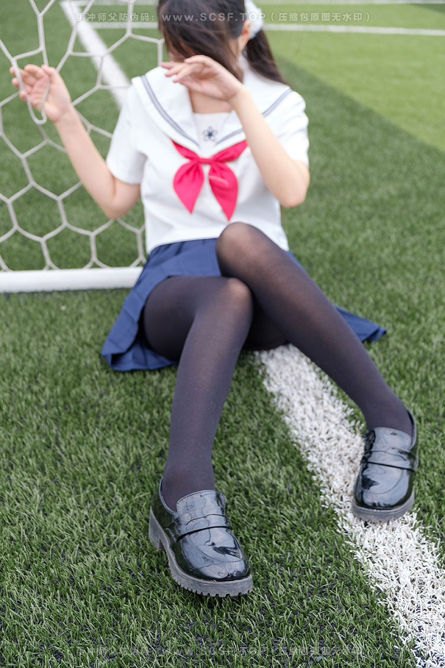 喵写真 [75P][855M]球场上的黑丝校服