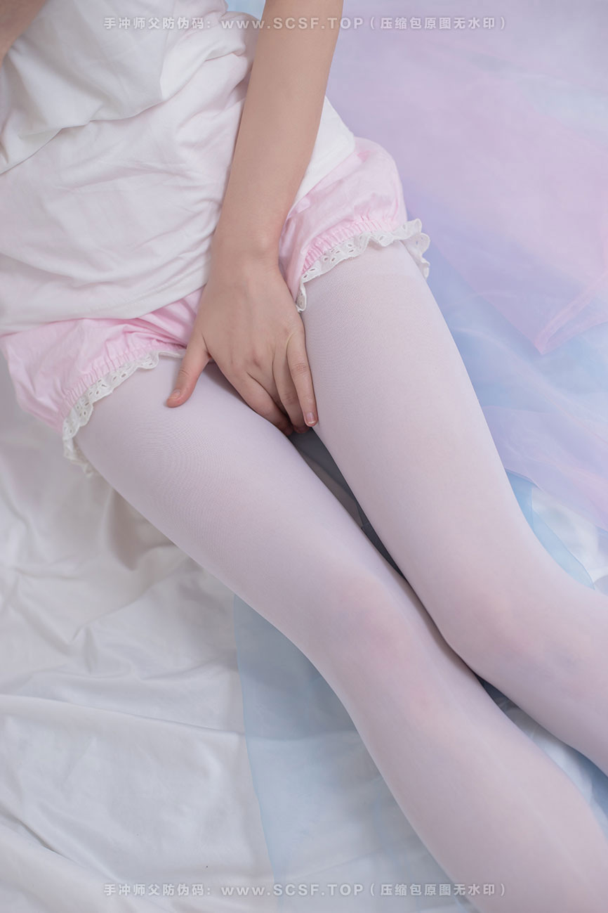 轻兰映画 [61P][320M]萝莉丝袜秀