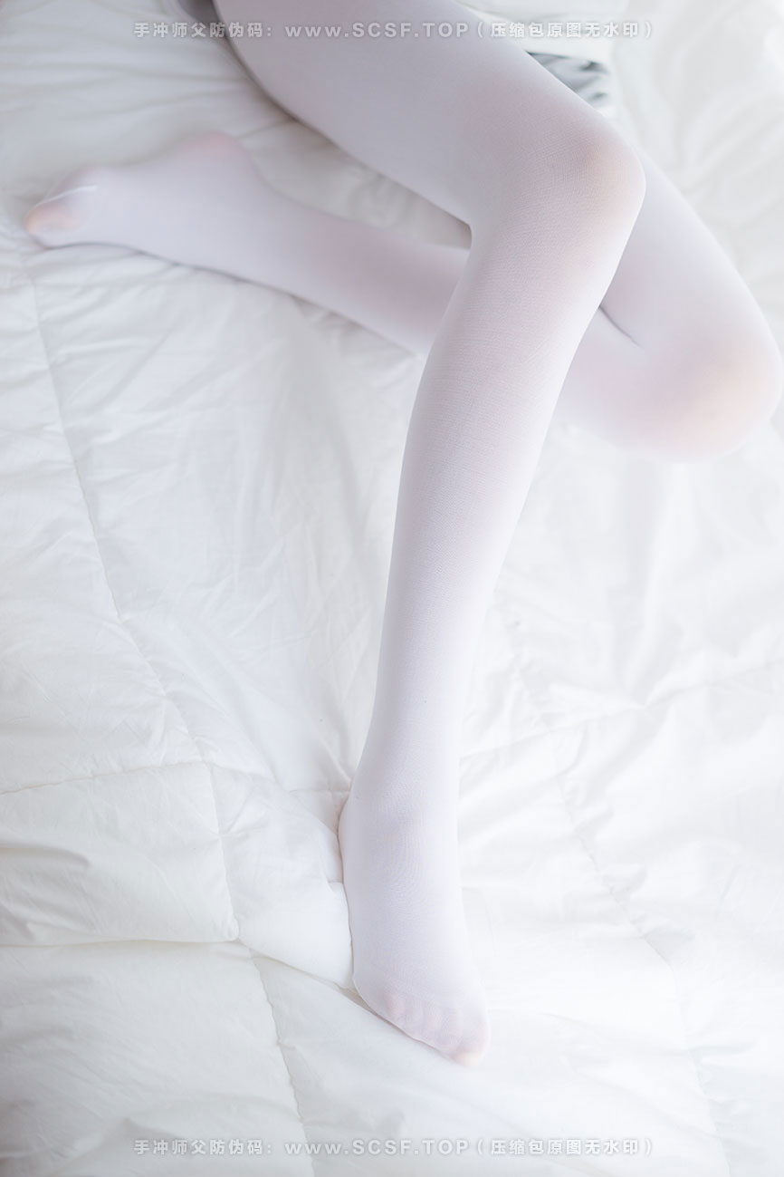 喵写真 [90P][401M]白丝女孩的床