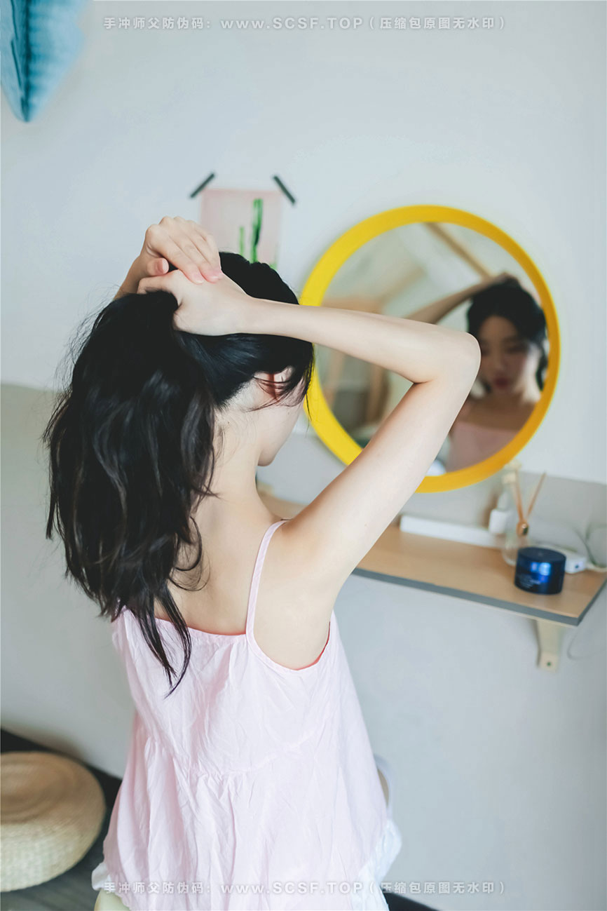 风之领域 [42P][251M]女神的白丝长腿