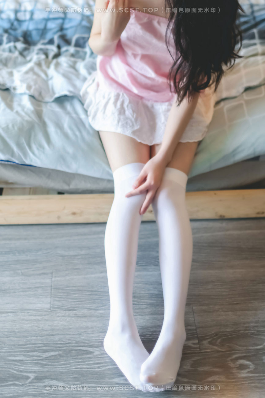 风之领域 [42P][251M]女神的白丝长腿