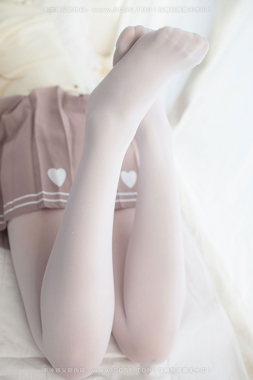 少女秩序 [45P][288M]少女的丝足特写