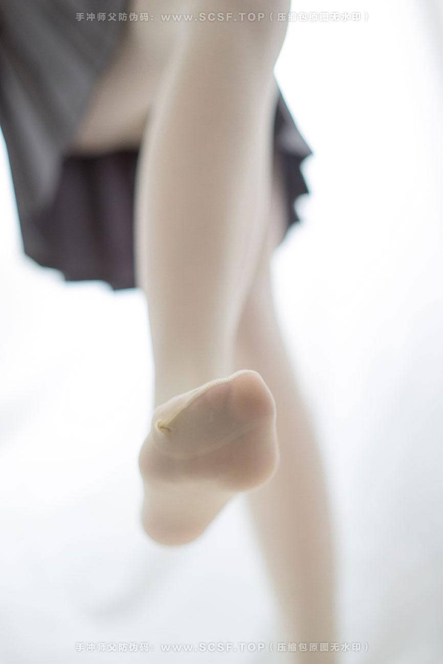 喵写真 [104P][736M]眼镜学妹丝足