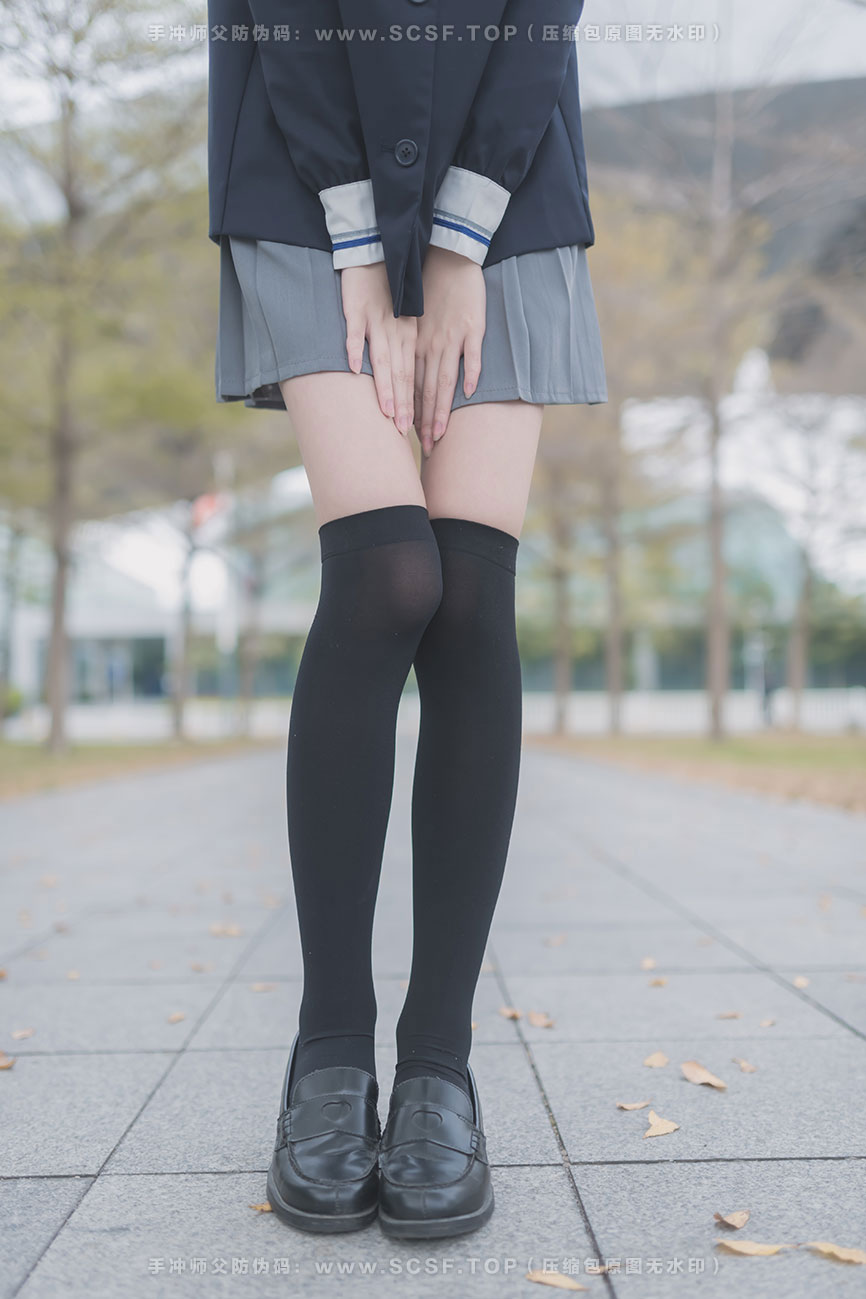风之领域 [50P][227M]学妹户外黑丝1