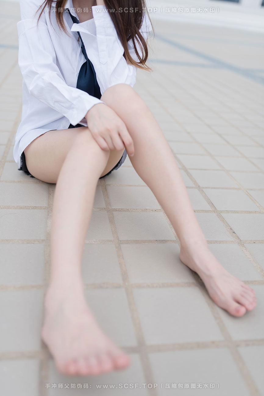 风之领域 [47P][171M]衬衫裸足