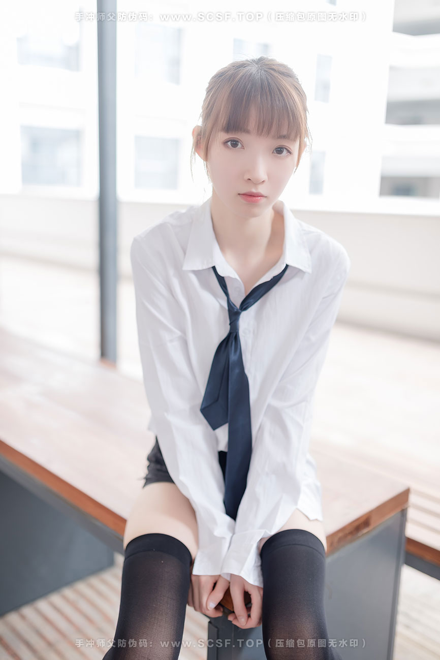 风之领域 [49P][295M]白衬衫黑丝美腿