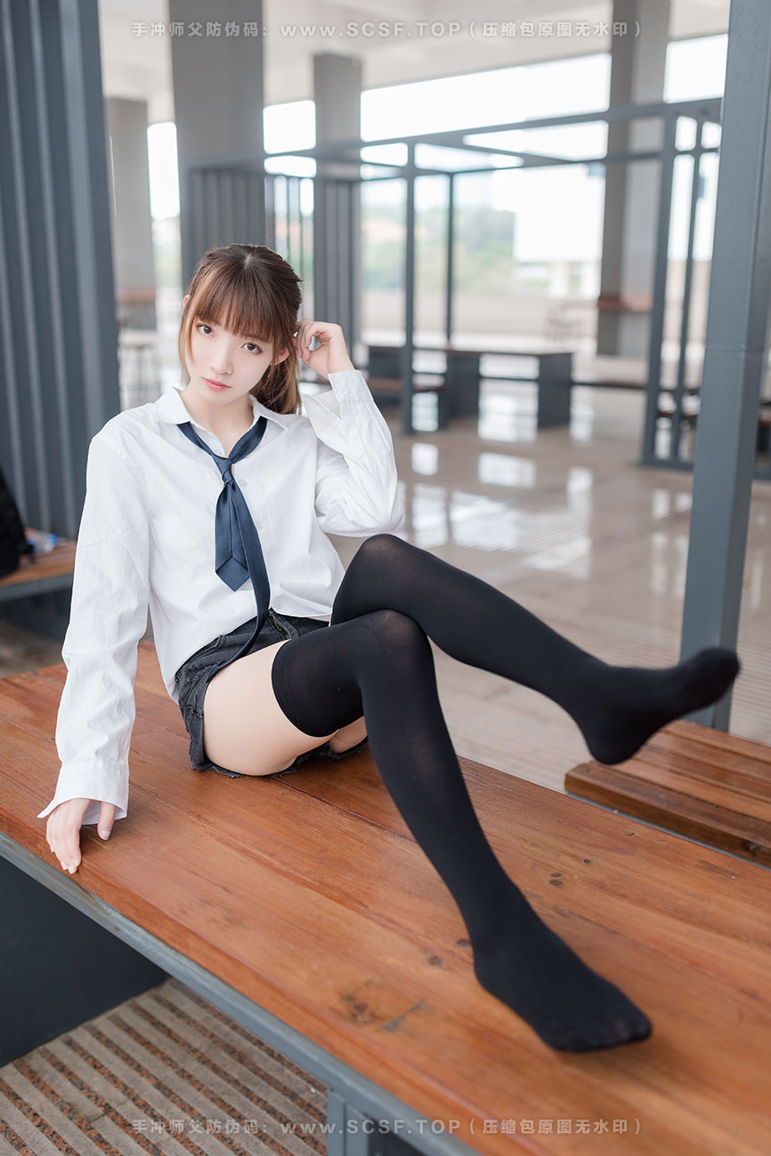 风之领域 [49P][295M]白衬衫黑丝美腿