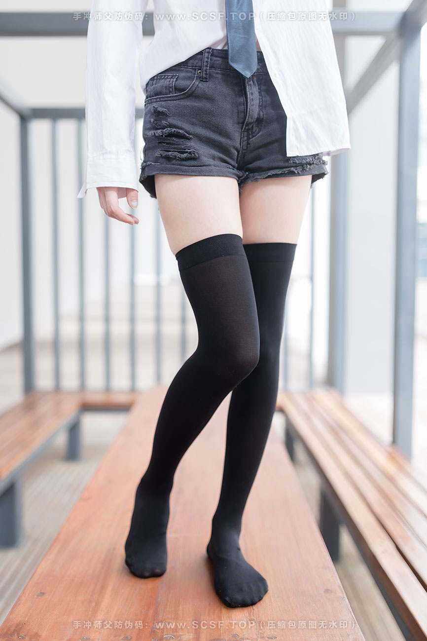 风之领域 [49P][295M]白衬衫黑丝美腿
