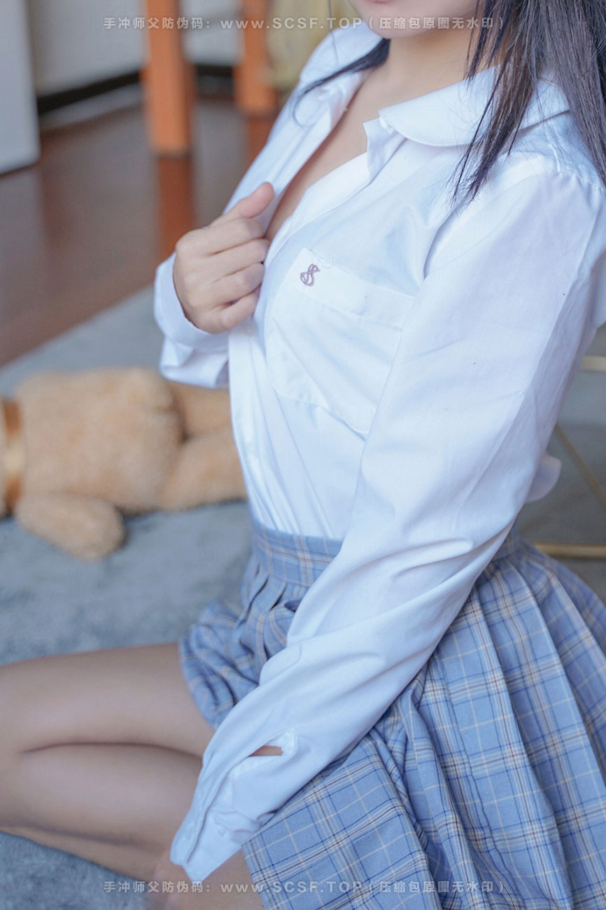 喵糖映画 [44P][283M]果腿制服裙