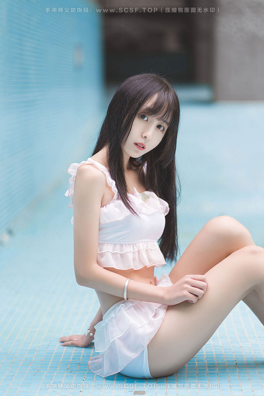 风之领域 [40P][145M]泳池里的少女